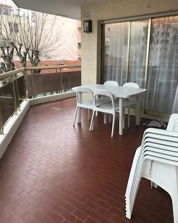 Daire -juan Les Pins 2 Pieces 41 M2+terrase 30m2